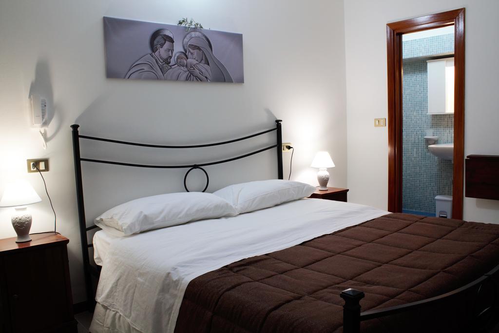Hotel Il Vicoletto อัสซิซี ภายนอก รูปภาพ